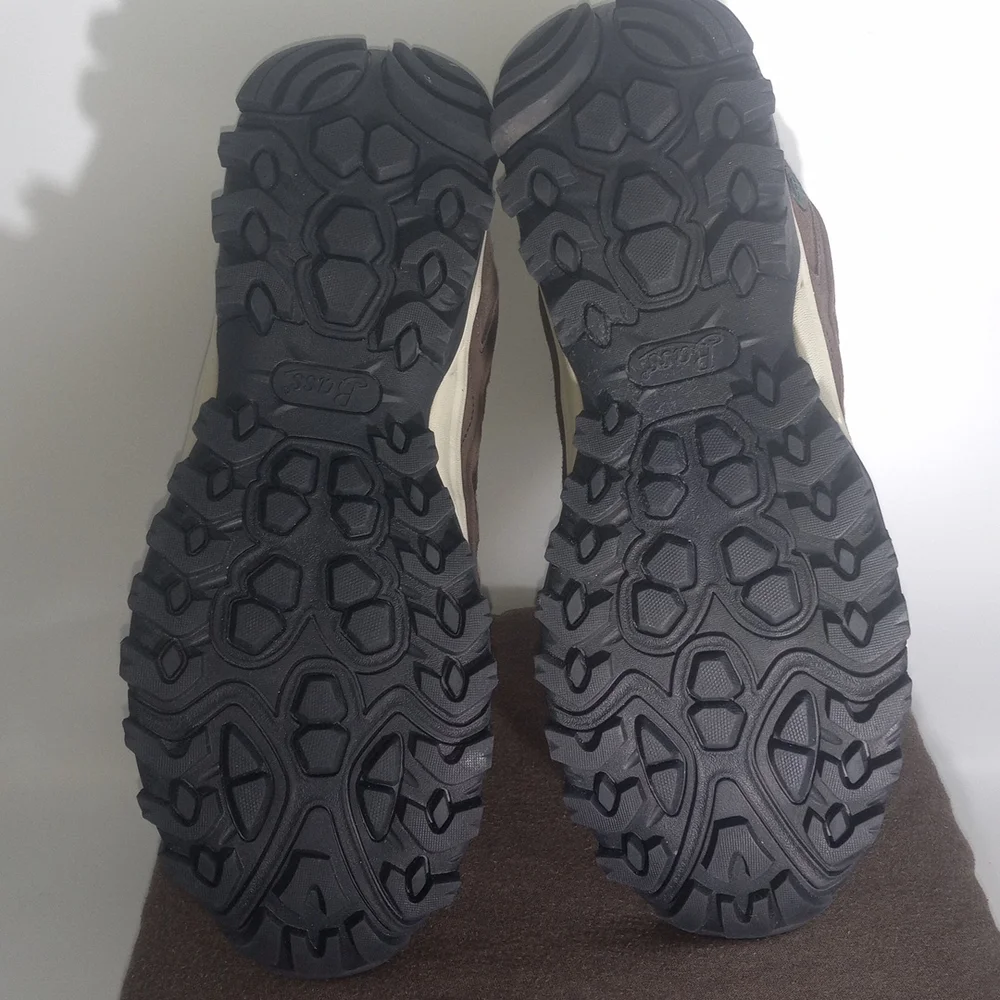 G.H. BASS BROWN LEATHER SUADE HIKING SHOES